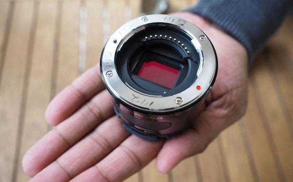 Olympus Air: камера-объектив для смартфона