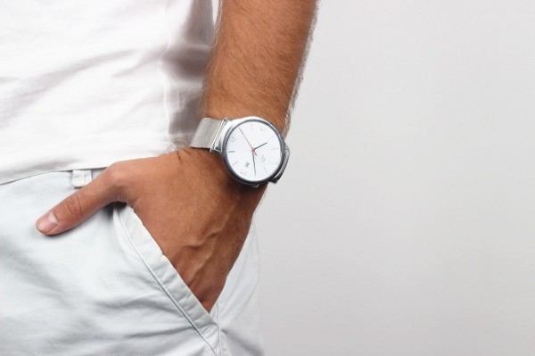 Elephone Ele Watch — красивые часы на базе Android Wear