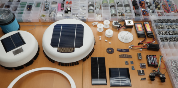 Scrobby – автономный робот-чистильщик солнечных батарей