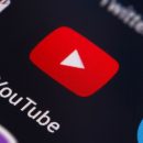 В YouTube обещали усилить модерацию видеозаписей